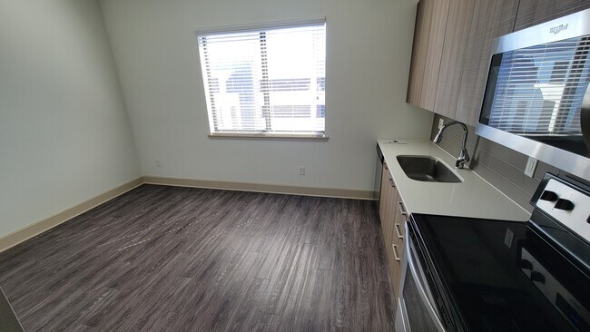 Building Photo - 4395 NW 81st Ct