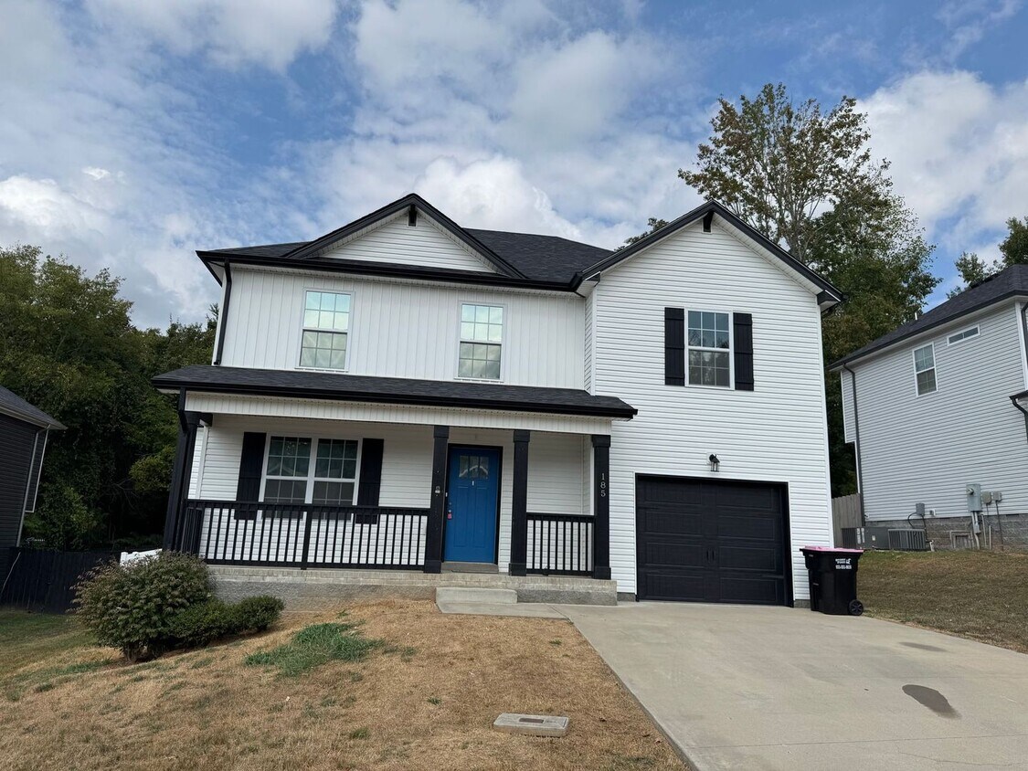 Primary Photo - Move in Special! Beautiful Home Built in 2...