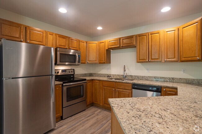 3BR, 2BA - 1525SF - Kitchen - Highfield Commons