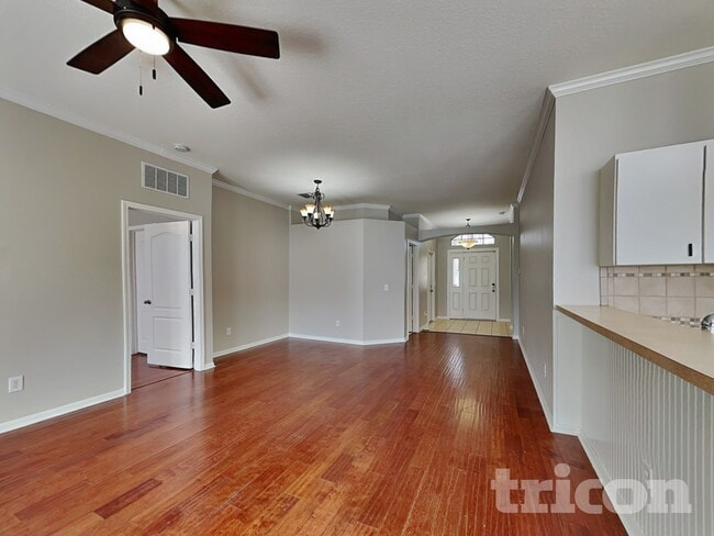 Building Photo - 1227 Gordon Oaks Dr