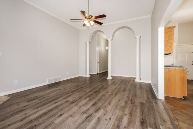 Foto del edificio - 1303 Chatman Way