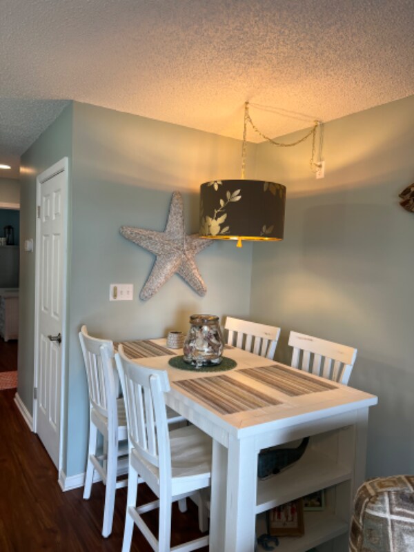 Building Photo - 12301 Jamaica Ave