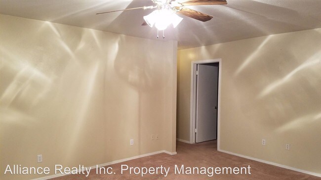 Foto del edificio - 3 br, 1.5 bath House - 7412 NW 27