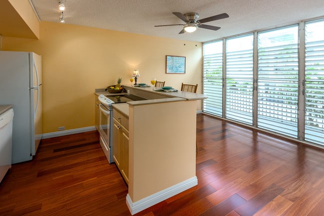 Building Photo - 3030 Pualei Cir