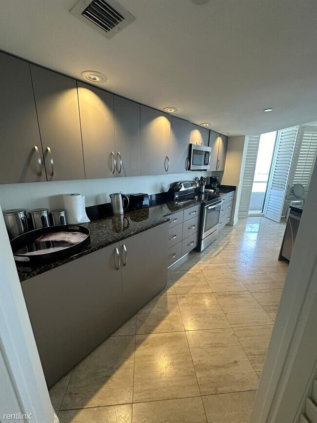 Foto del edificio - 3 br, 2.5 bath Condo - 525 S Flagler Dr Ap...