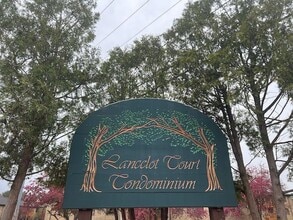 Building Photo - 4 Lancelot Court