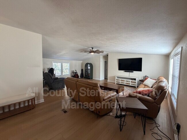 Foto del edificio - 171 SW Merrimack Pl