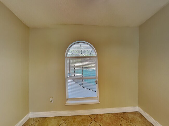 Building Photo - 5274 Laval Dr