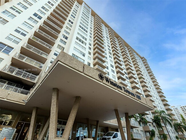 Foto del edificio - 250 174th St