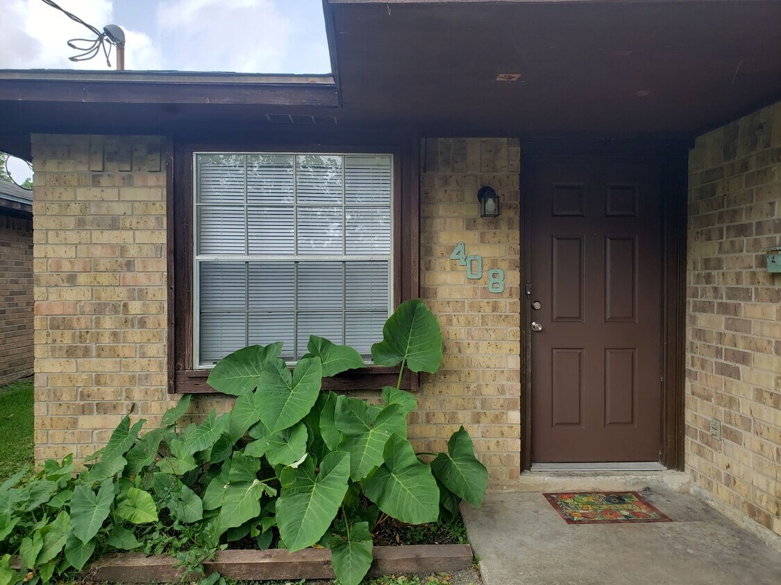 Primary Photo - 320-322 N 6th Street