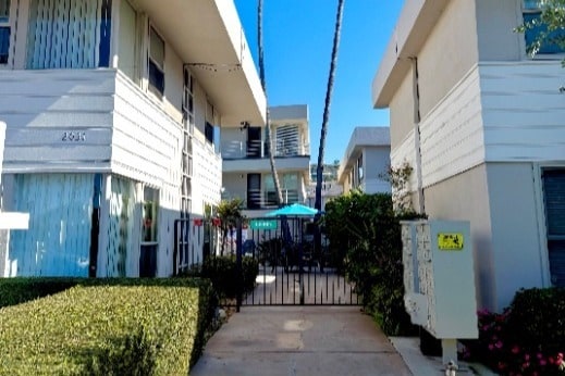 Building Photo - La Jolla Riviera