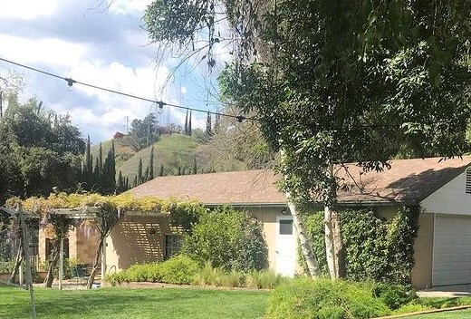 Foto principal - 1375 N Shirlmar Ave