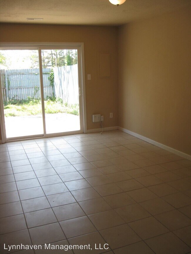 Foto del edificio - 3 br, 1.5 bath House - 5323 Grand Lake Cres