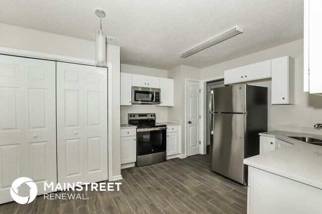 Building Photo - 1065 Garrison Ct