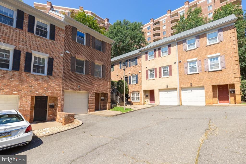 Primary Photo - 1204 N Wayne St