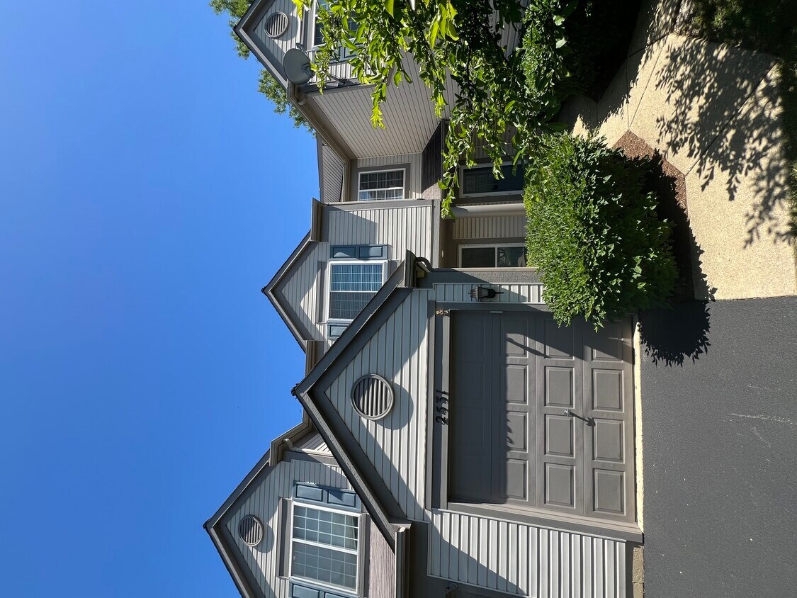 Primary Photo - 2531 Bordeaux Ln