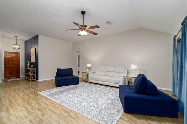 Building Photo - 2918 Abbey Field Dr