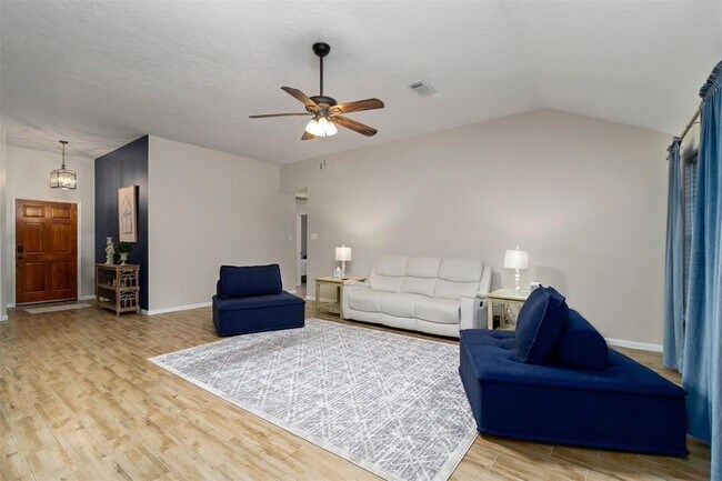 Foto del edificio - 2918 Abbey Field Dr