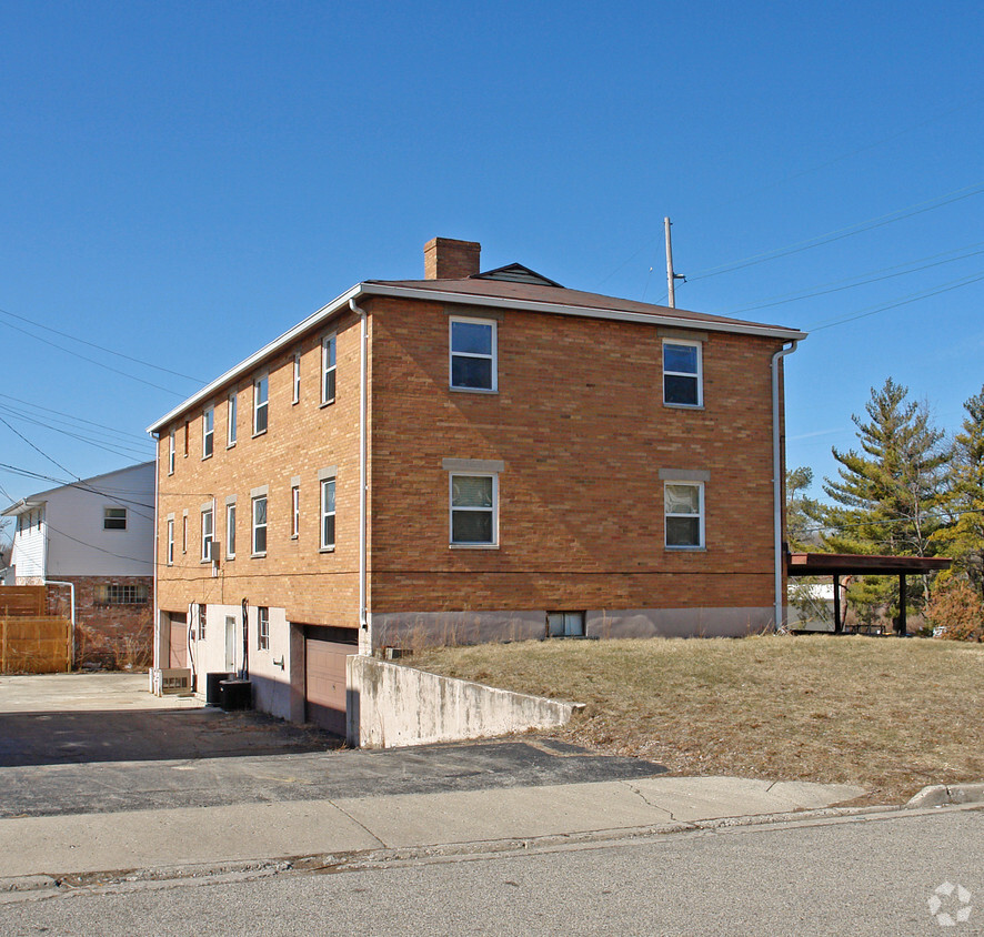 Foto del edificio - 1040 Irving Ave