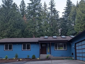Building Photo - 19621 NE Redmond Rd