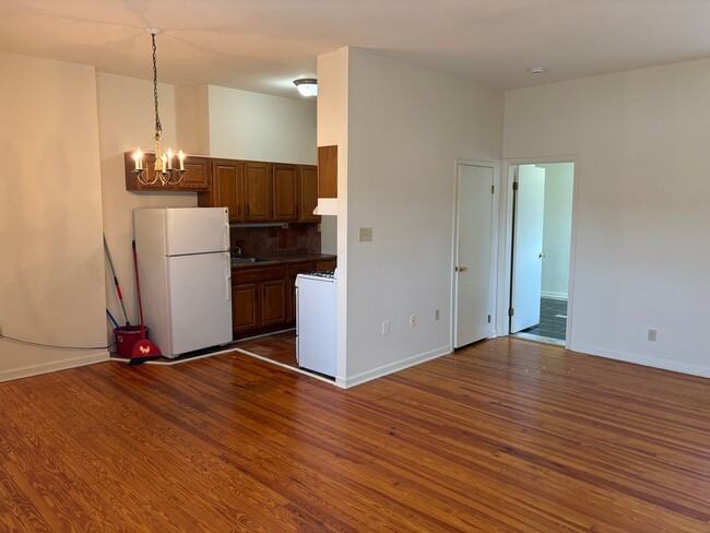 Building Photo - Marlyn 106 - 1 bed