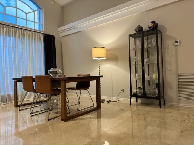 Foto del edificio - 9671 Pine Mill Ct