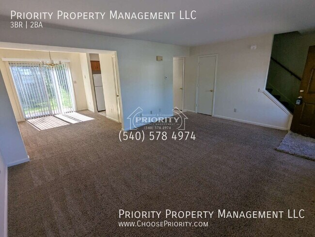Foto del edificio - 29 Maplewood Ct