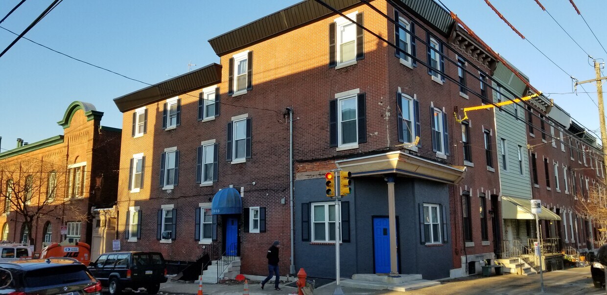 Foto principal - 2800 Poplar St