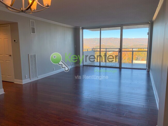 Foto del edificio - 1131 Stringers Ridge Rd
