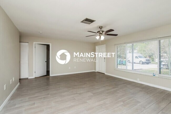 Building Photo - 3 Bedroom Pet-Friendly Home in MELBOURNE, ...