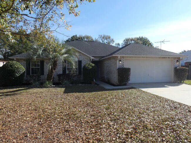 Foto del edificio - Spacious 3-Bedroom Home - Pace