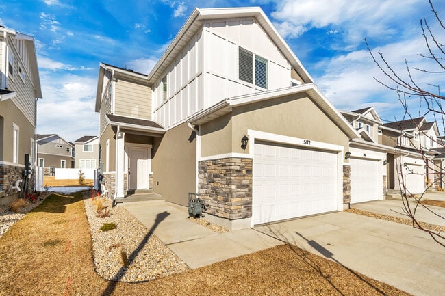 Building Photo - 5172 Newbridge Ln