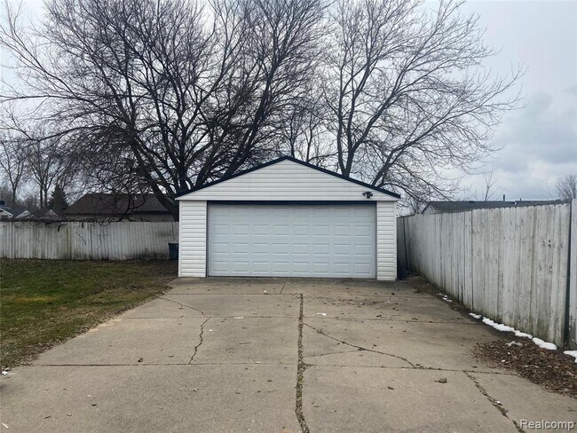 Building Photo - 28095 Leroy St