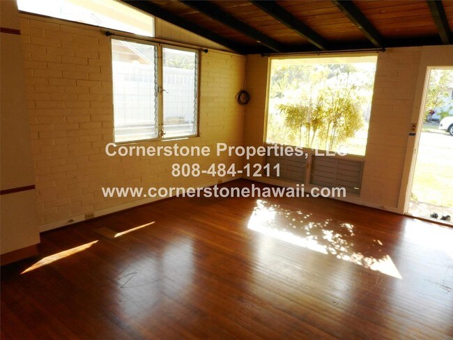 Building Photo - 1317 Akamai St