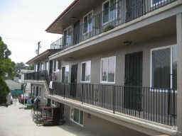 Foto del edificio - 4016-4024 Winona Ave