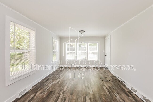 Building Photo - 2100 Van Buren St