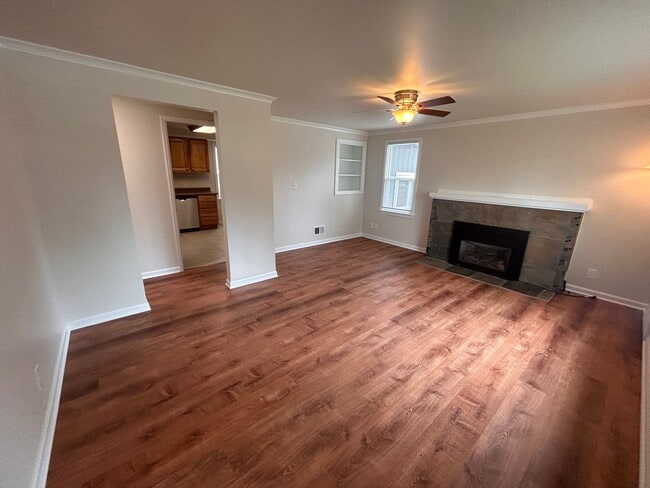 Building Photo - Beautiful 3 Bed, 2 Bath House Near Manito Park on South Hill!