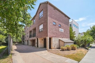Building Photo - 2606 N Henderson Ave