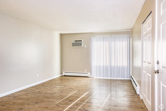 1HAB, 1BA - 693 ft² - Village of Yorkshire