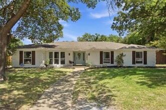 Building Photo - 2202 Custer Pkwy