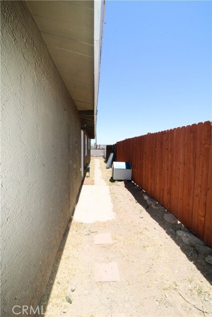 Foto del edificio - 660 Elm Dr