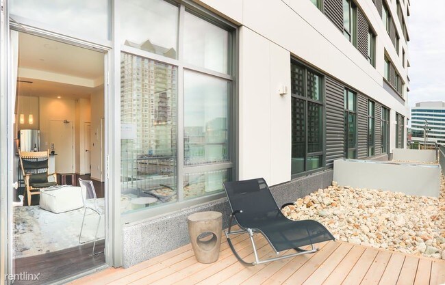 Foto del edificio - 1 br, 1 bath Apartment - 2 Education Cir # 1O