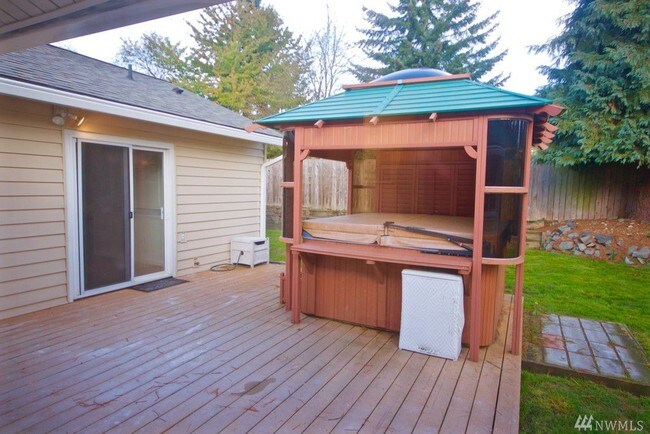 Foto del edificio - 17004 11th Ave NE