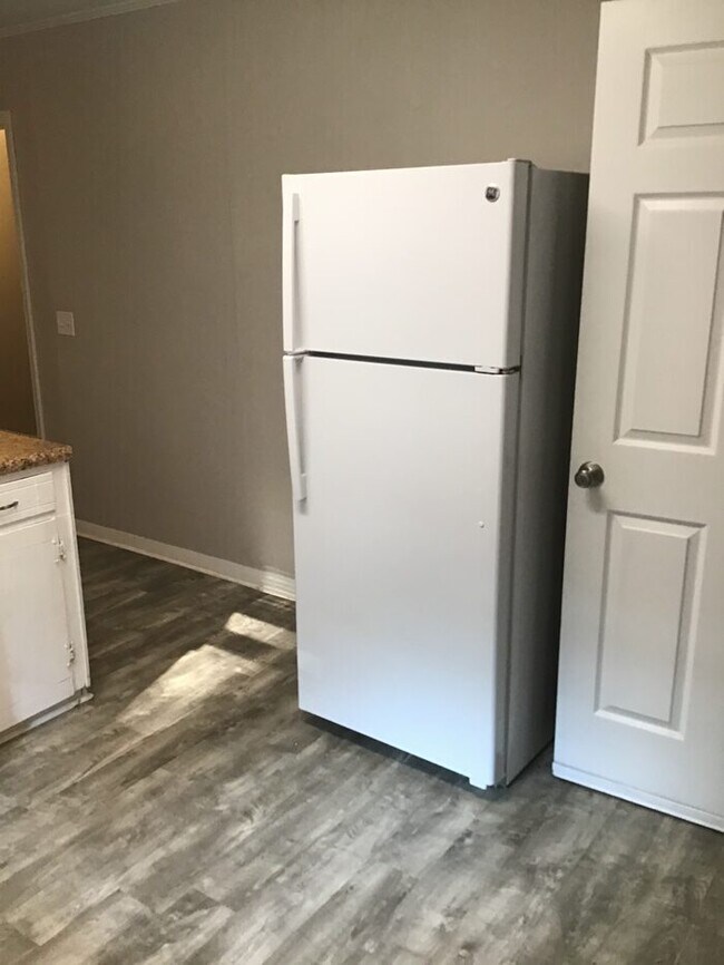 Building Photo - 920 Slash Pine Ln