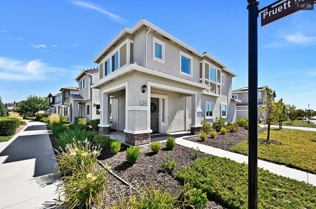 Building Photo - 5048 Cumberland Dr