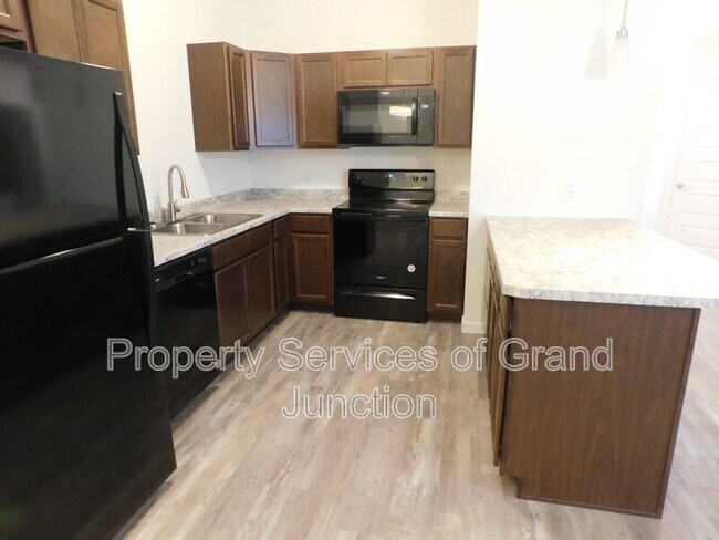 Foto del edificio - 658 Brookwillow Dr