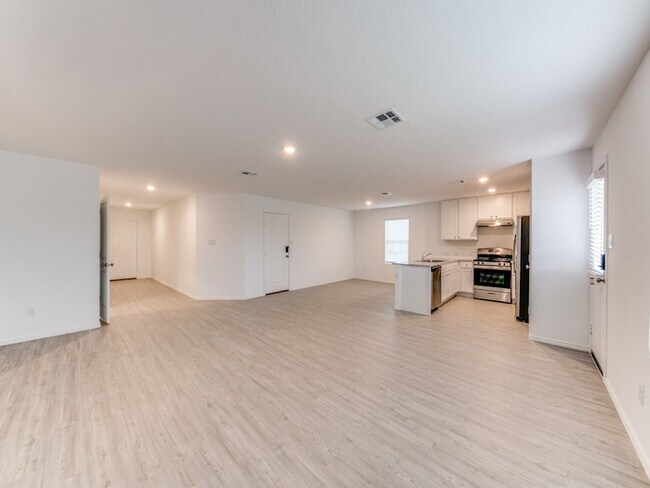 Foto del edificio - Converse, TX - House - $1,795.00 Available...
