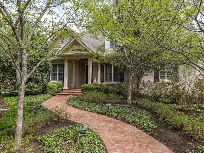 Foto del edificio - 1221 Indian Mound Rd