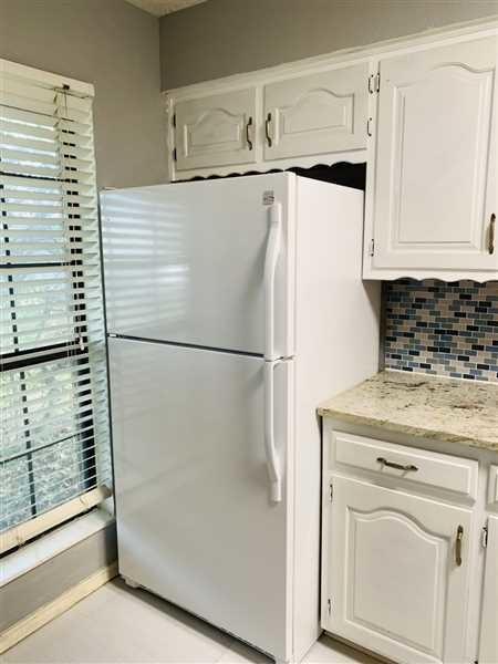 Primary Photo - Charming 1 story single family house