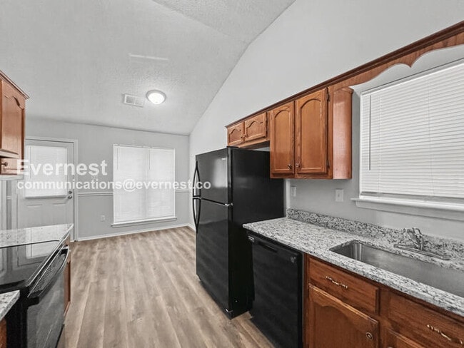 Building Photo - 7625 Iris Dr